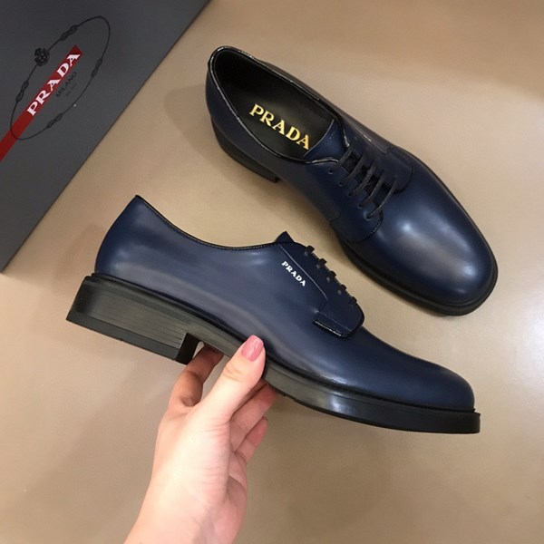 PRADA 革靴-